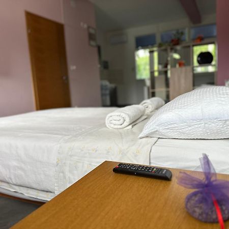Apartments Brkic Lozovac Extérieur photo